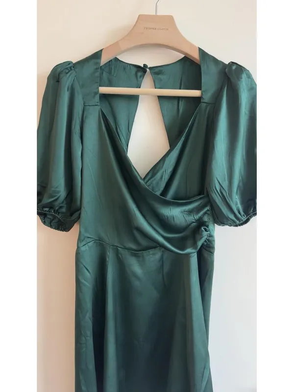 Reformation 100% Silk Emerald Green Puff Sleeve Open Back Mini Dress 10 - Image 4