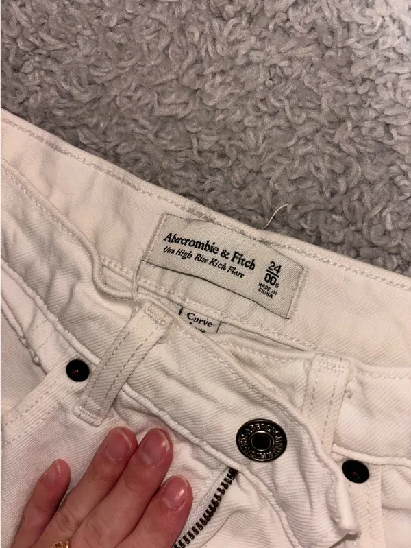 Abercrombie Jeans - Image 2