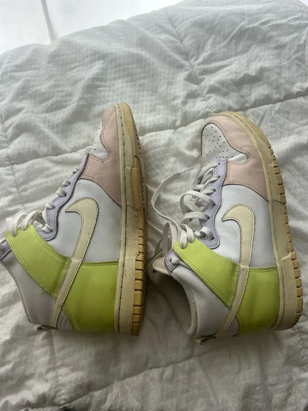 Nike Jordans woman’s 9.5 - Image 8