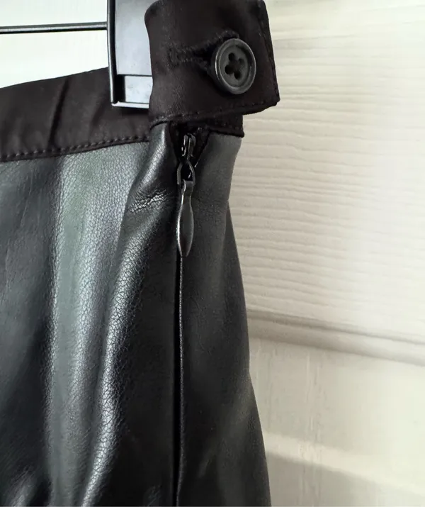 Anthropologie Avec Les Filles Faux-Leather Ruffled Mini Skirt, Size 10 - Image 10