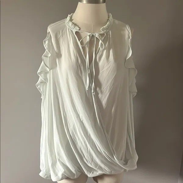 Anthropologie Maeve Liesel Cold Shoulder Top Large Light Mint Green - Image 2