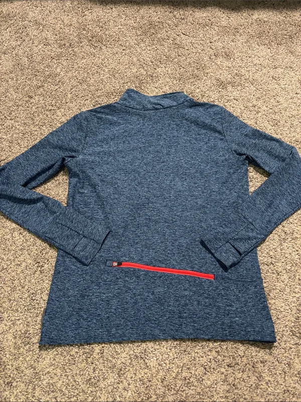 Oiselle Pullover size 8 - Image 4