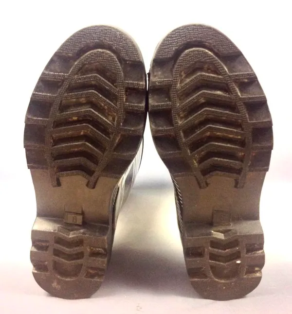 Wet Weather Rain Boots Black Size 8 - Image 3