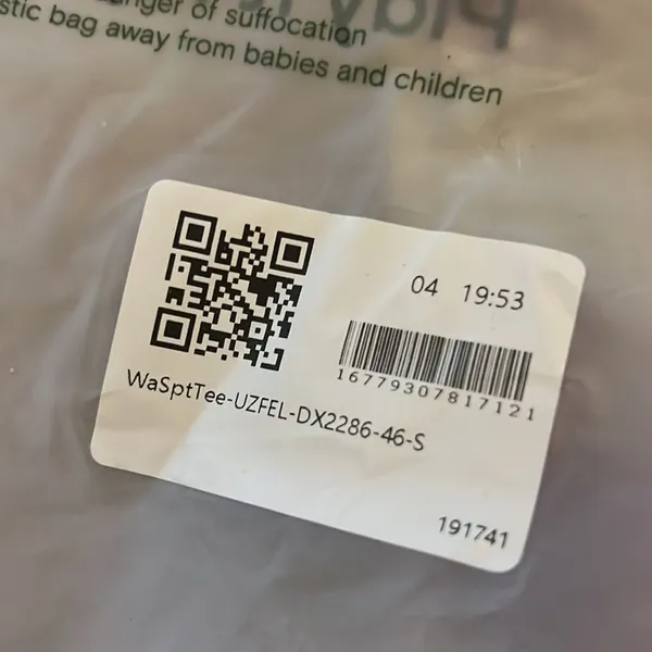 NWOT halara sport tee small - Image 5