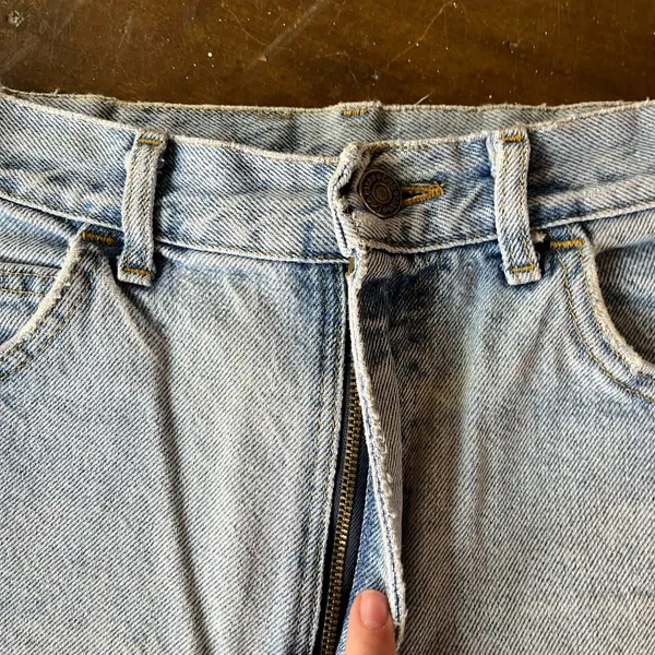 Lee Vintage 1980s Light Wash Denim Relaxed Fit Mom Shorts 10 26w 90s Dad Jeans - Image 3