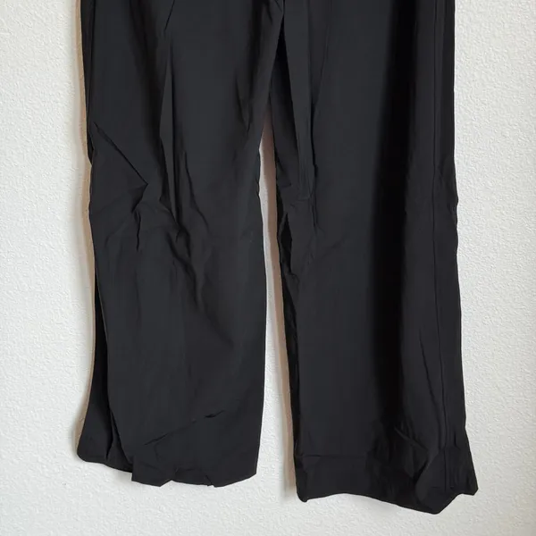 NWT Halara High Waisted Side Pocket Flare‎ Leggings in Black - Image 6
