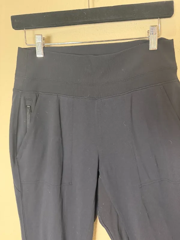 ATHLETA Venice Jogger Black Size Medium - Image 2