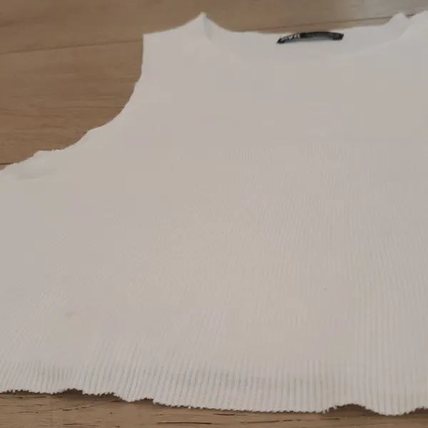 Zara White Ribbed Cropped Tank Top - Image 5