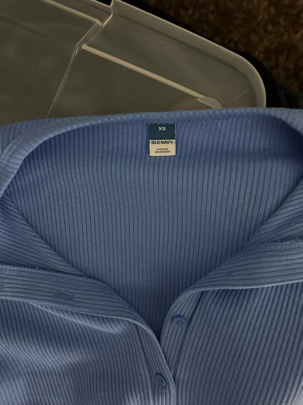 Old Navy Shirt - Image 2