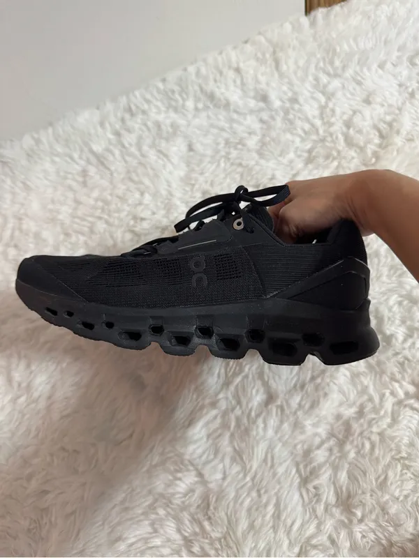 On Running Cloudstratus Black Women's Running Sneakers Size 9 - Image 12