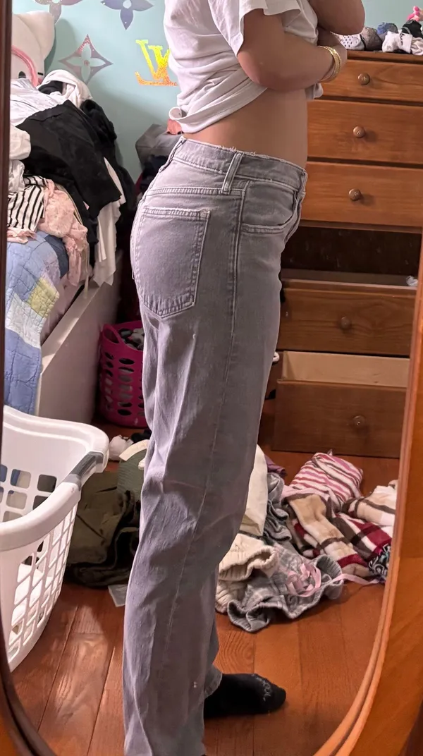High Rise Mom Jeans - Image 2
