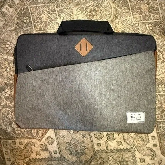 NEW Targus 15.6" Strata II Laptop Sleeve with Handles - TSS937 - Image 5