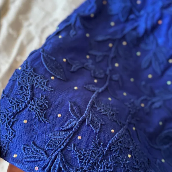 Elegant Royal Blue Embroidered Evening Dress Size 2 NEVER WORN - Image 7