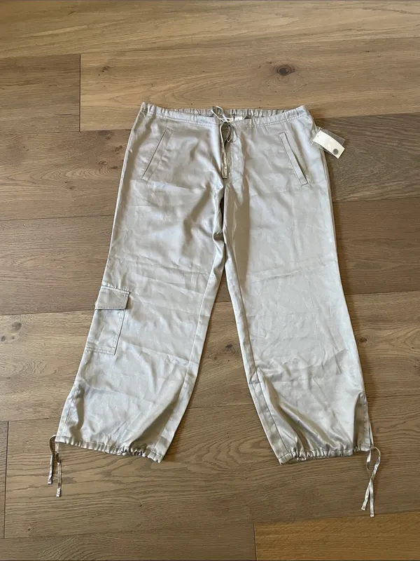 Old Navy Satin Cargo Jogger Pants Size 14 NWT - Image 3
