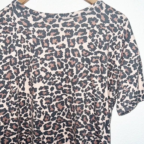 Crazy Train Leopard Print Short Sleeve Keyhole V Neck Top - Image 9