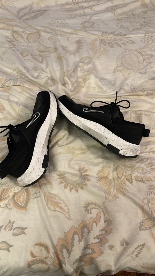 Nike Shoes - Image 3