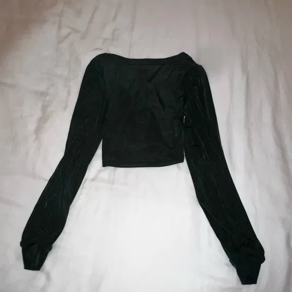 Sky to Moon Cropped Long Sleeve Green - Image 4