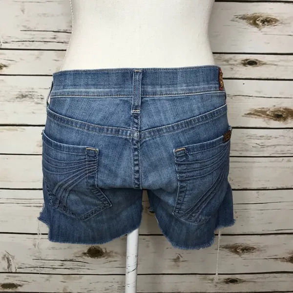 💋7 For All Mankind Dojo Shorts Distressed Size 28 - Image 3