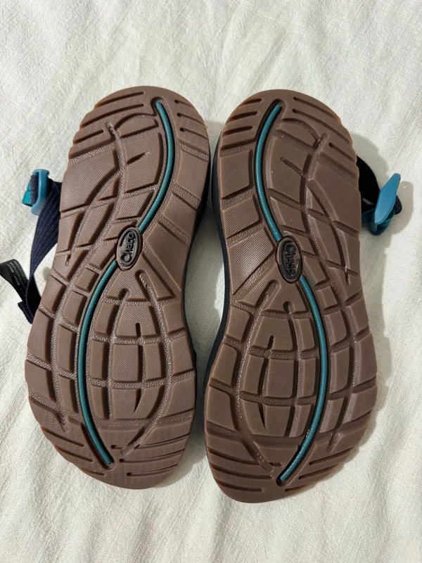 Chacos Sandals Women’s 6 blue - Image 2