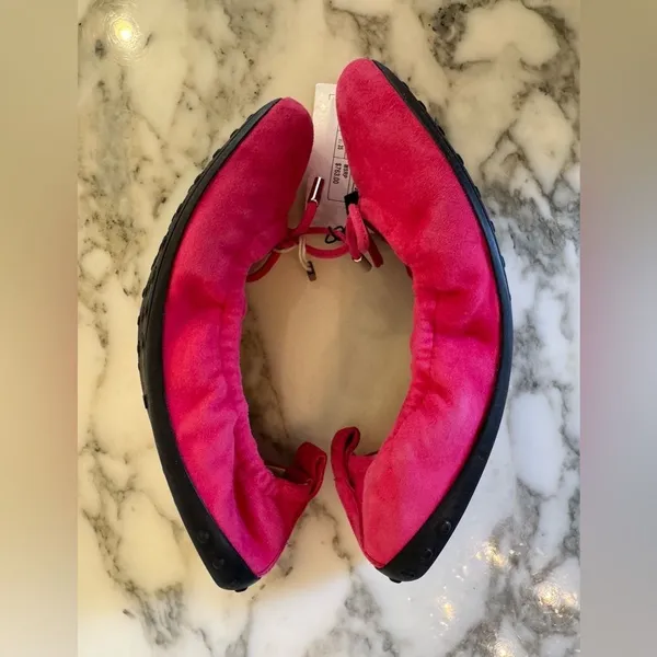 NWT Tod's Pink Suede Flats WU 35/ US 5 no box - Image 9