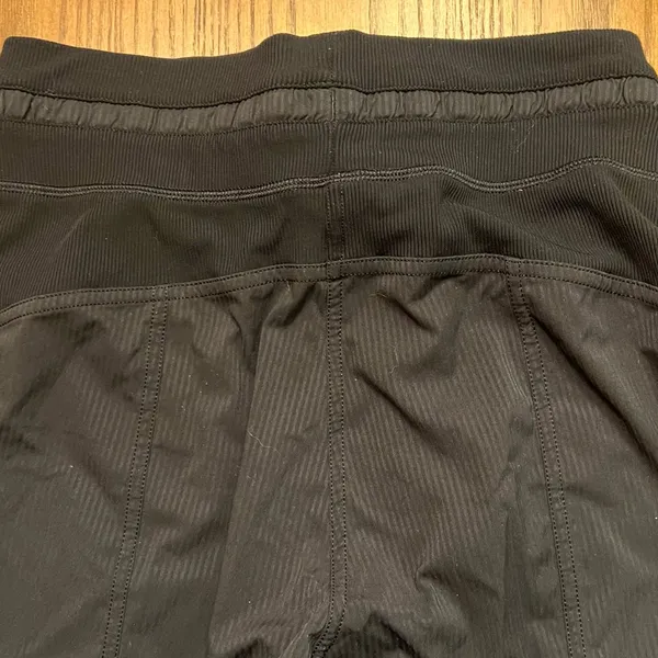 Lululemon‎ Dance Studio Crop 25" Cinchable Hem Mid-Rise Pants in Black Size 2 - Image 13