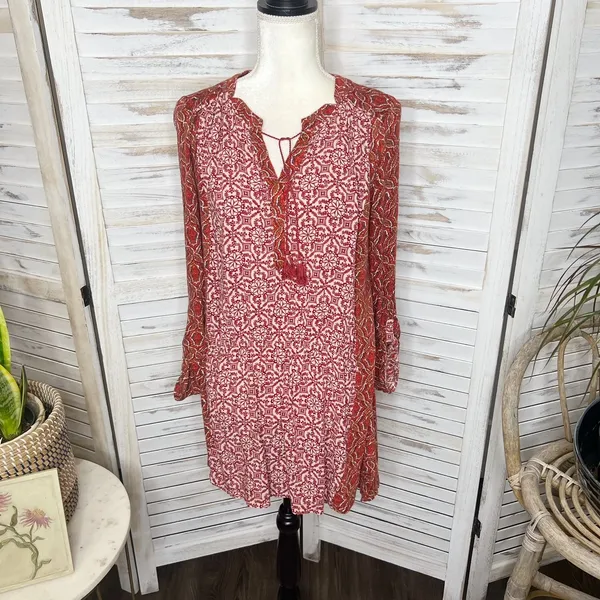AKEMI + Kin ANTHRO Women's Humboldt Tunic Top Boho Red Floral Tasseled Medium - Image 4