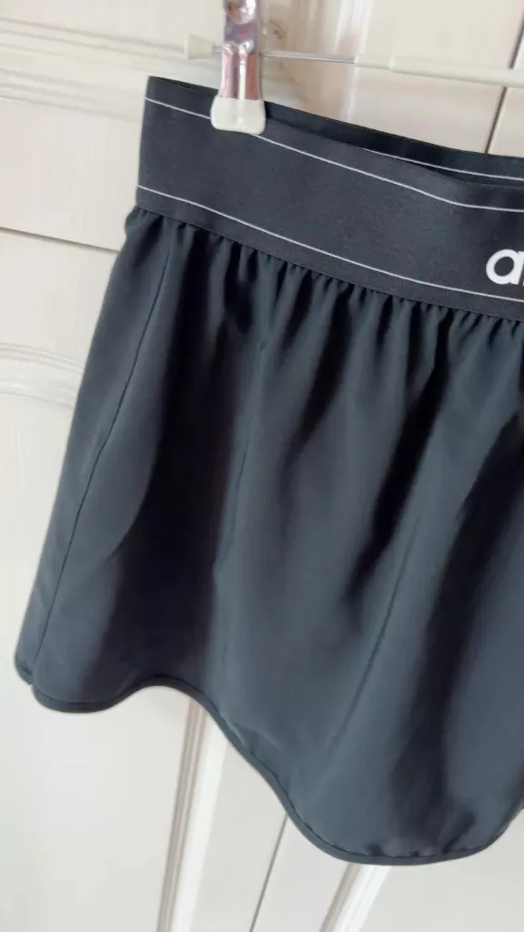 Alo Yoga Black Sports Skirt, Size S - Image 3