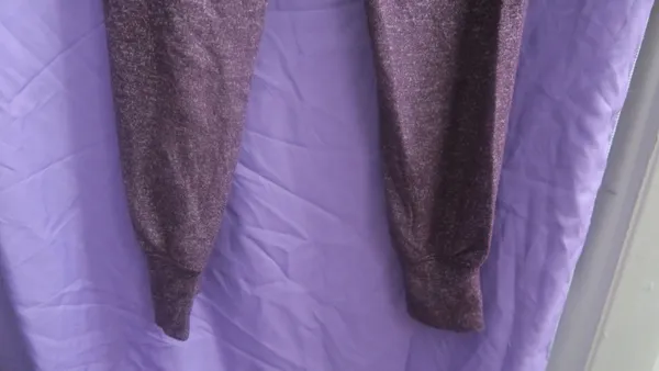 PINK Victoria's Secret loungewear sweat pants with pockets in purple size xs. - Image 11