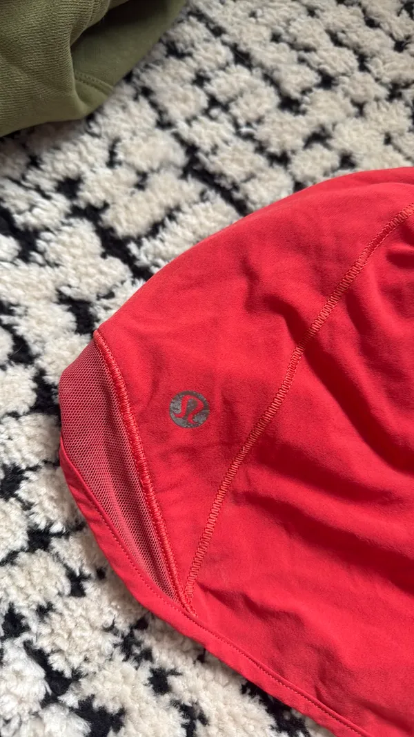 Lululemon Shorts 2.5" - Image 4