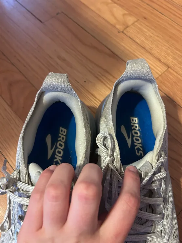 Brooks Running Shoes 10 - Image 3