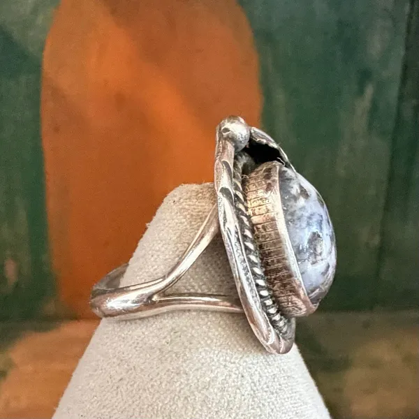 Vintage Sterling Silver Southwestern white buffalo Statement Ring - Image 6