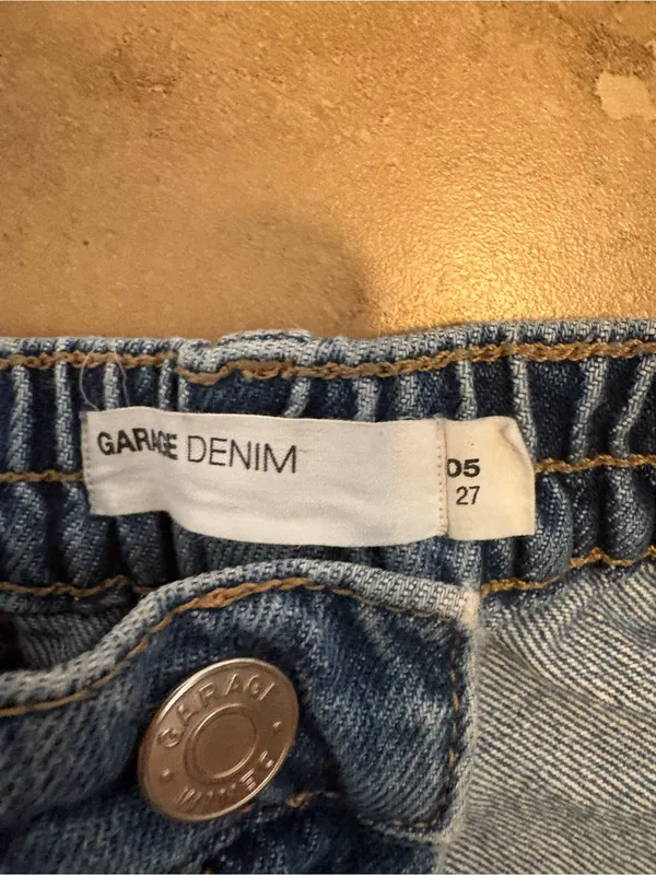 Wide-Leg Blue Denim Jeans - Image 2