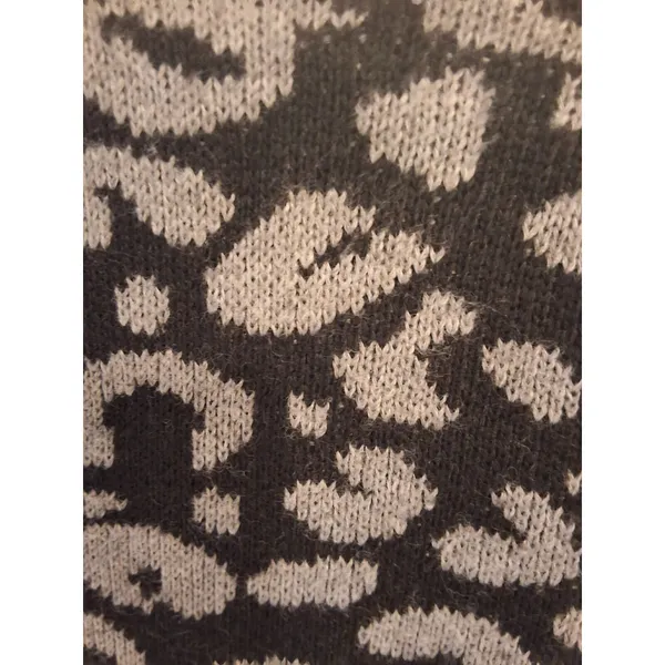 Premise Size S Chic Leopard Print Womens Long Sleeve Sweater - Image 6