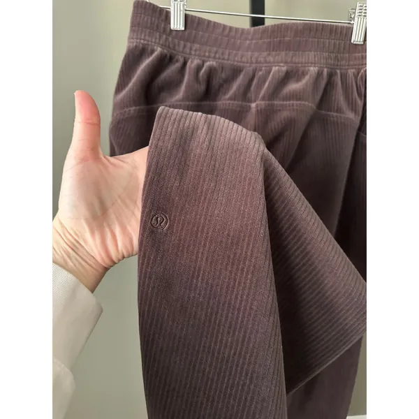 Lululemon Scuba Mid-Rise Wide-Leg Crop *Velvet Cord Size 4 Espresso - Image 6
