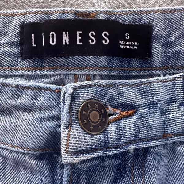 Revolve Lioness Straight Leg Split Hem Jeans Size S - Image 4