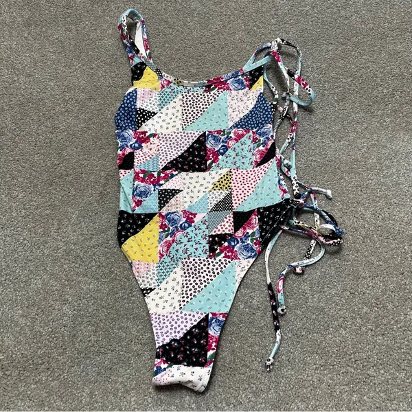 Frankie’s Bikinis Honey One Shoulder Cheeky One Piece Swimsuit size XS - Image 3