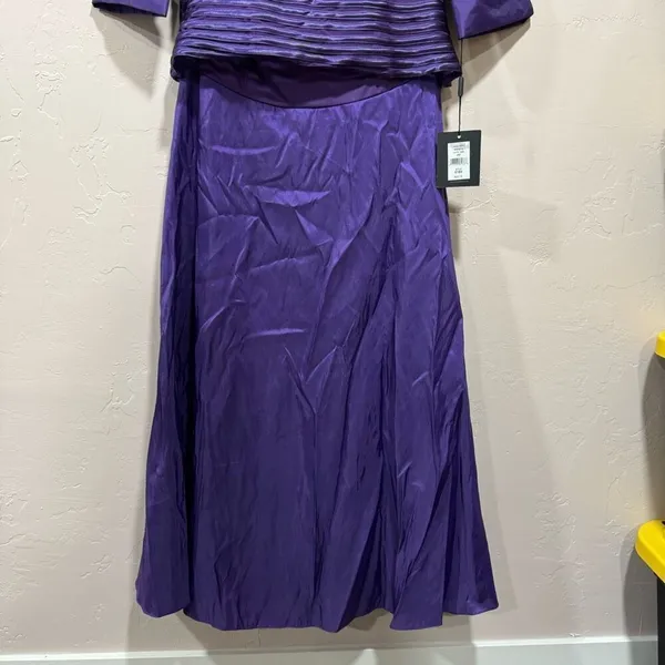 Moshita Couture Size 12 NWTs Style 6189 Purple Short Sleeve Midi Dress - Image 4