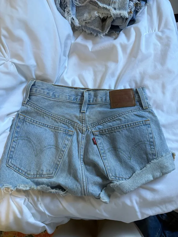 Levi’s Jean Shorts 501 - Image 3