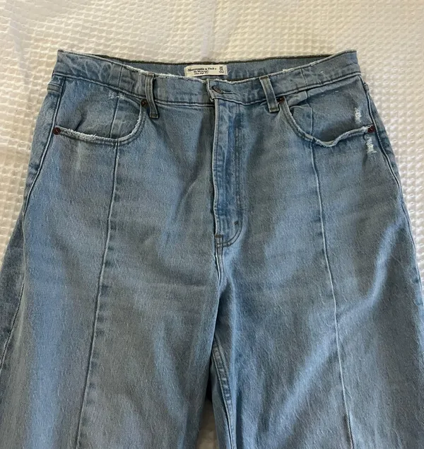 Jeans - Image 2