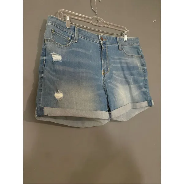 Arizona Jeans Light Wash Cuffed Denim Jean Shorts Size 15 - Image 2