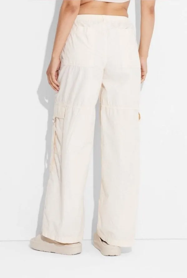 NWT WILD FABLE L wide cargo pants Women’s Ivory Baggy Paratrooper Sz L ✨ - Image 2
