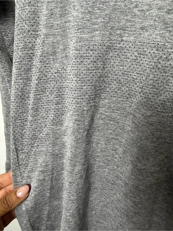 Lululemon Swiftly Tech Long Sleeve - Image 5