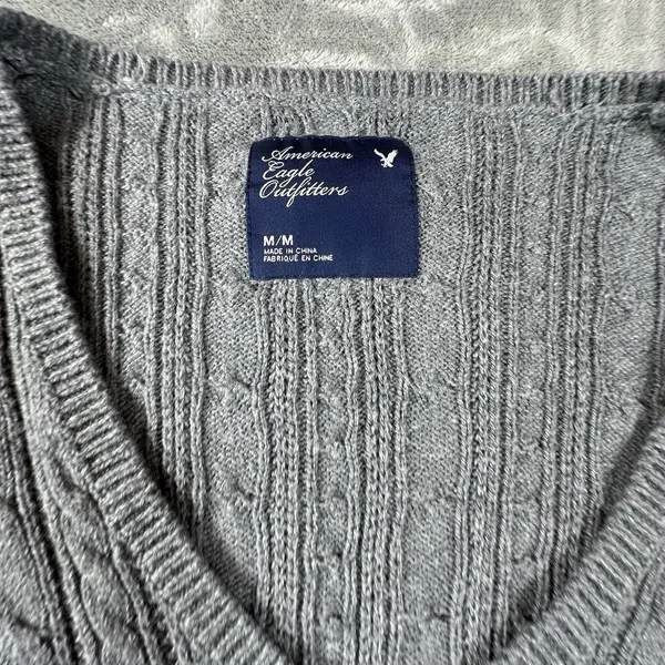 Y2K American Eagle V Neck Fitted Cable Knit Sweater Women Medium Gray Preppy - Image 4