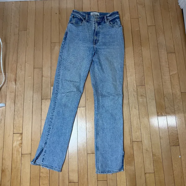ABERCROMBIE & FITCH The 90's Straight Ultra High Rise Curve Love Size 26 Slit - Image 2