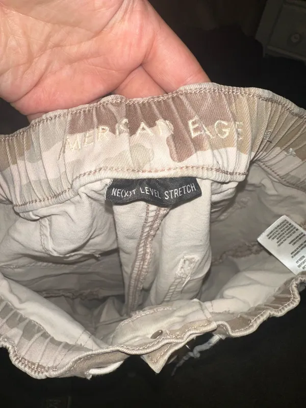 American Eagle Camo Joggers - Image 4