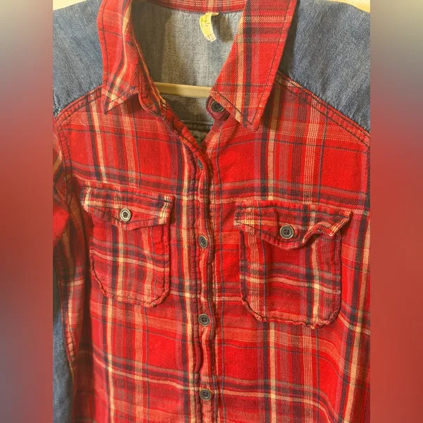 Free People Runaway Plaid & Denim Mixed Media High Low Button Down Shirt M - Image 9