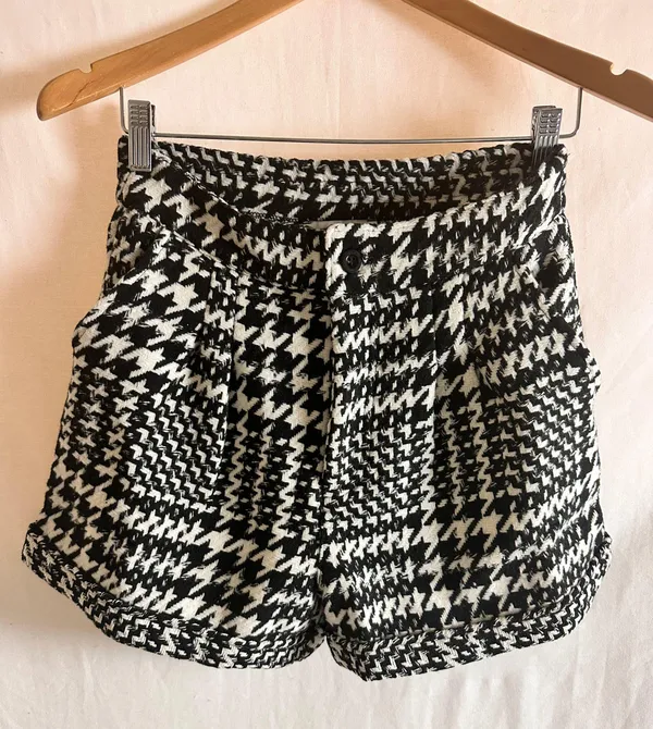 Houndstooth Textured  Shorts - Image 2