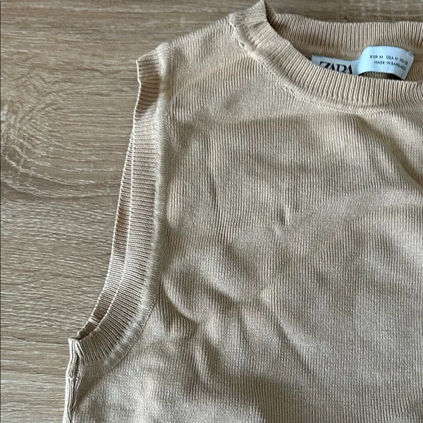 Zara Beige Knit Tank Top - Image 3
