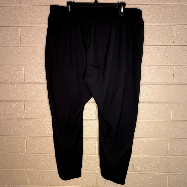 Strechtech Women Black Jogger Pants - Image 2