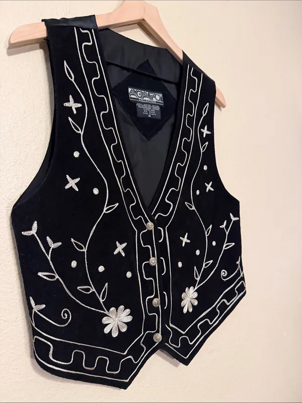 Y2K Vintage Agapo Collection Suede Leather Embroidered Vest Size Small - Image 3